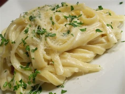 Fettuccine Alfredo