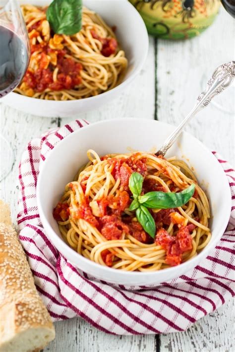 Spaghetti With Simple Marinara Sauce Olivias Cuisine