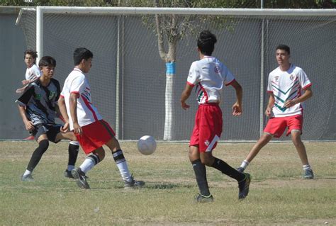 Definir N Este S Bado A Campeones De Liga De Futbol Estudiantil