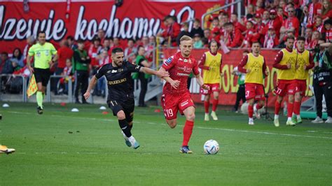 Widzew D Korona Kielce Fatalny Koniec Przyzwoitego Sezonu