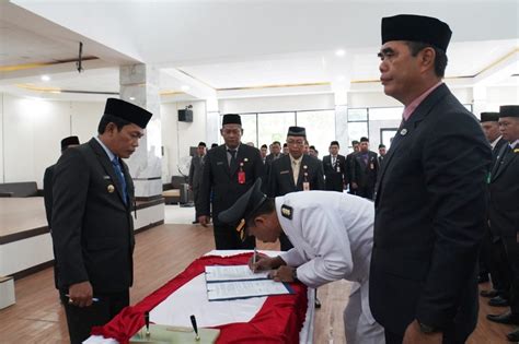 Bupati Abdul Hadi Lantik Pejabat Di Balangan Lugas Nusantara