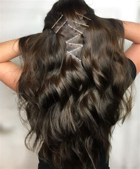 Ways You Ve Never Thought To Wear Bobby Pins Bobby Pin Hairstyles