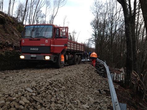 Maltempo Frana Sull Appennino Bolognese Isolata Frazione Di