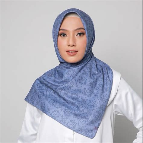 Jual Zoya Kerudung Segi Empat Hijab Motif Alev Monogram Scarf Shopee