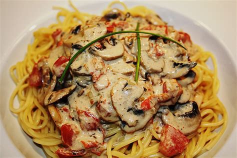 Champignon K Se Sauce Auf Spaghetti Rezept Mit Bild Chefkoch De