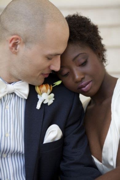 24 Truly Stunning Photos That Prove Love Is Colour Blind Interracial Wedding Interracial