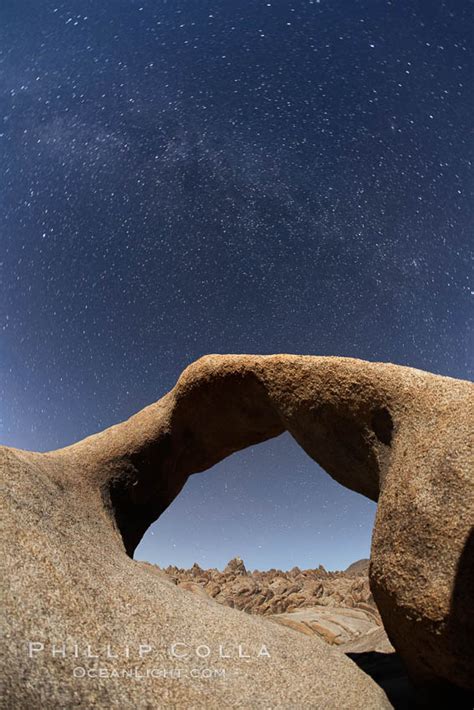 mobius arch   milky  galaxy appearing   night sky