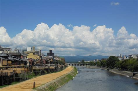 【近畿圏】「借りて住みたい街」ランキング発表！ 京都市内から初の1位となった“快挙”の街は？ オトナンサー