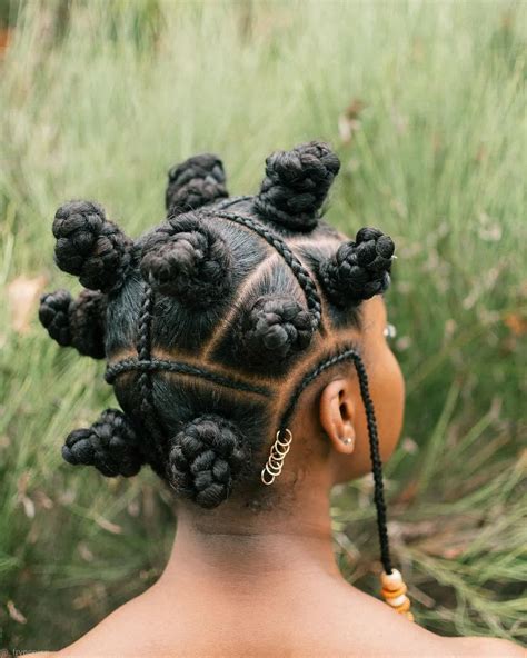 Pin de em A ESTÉTICA Penteados para cabelos afros Penteados