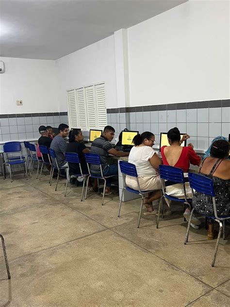 Projeto promove inclusão digital para estudantes da Educação de Jovens