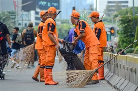 Nama Alat Kebersihan Dalam Bahasa Jawa Atau Piranti Resik Resik Adjar