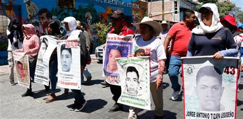 Padres De Los De Ayotzinapa Llaman Al Boicot Electoral Amlo Se