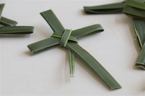 How To Make A Palm Sunday Palm Cross Fancy Shanty