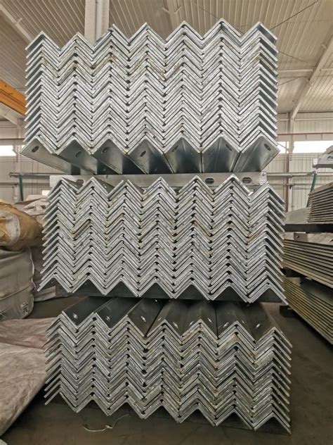 Hot Dip Galvanized Enqual L Shape Angle Steel For Building Material