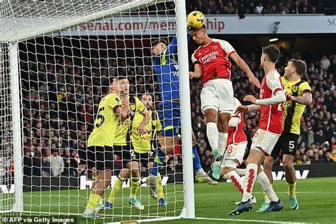 Arsenal 3 1 Burnley 10 Man Gunners Return To Winning Ways As Zinchenko