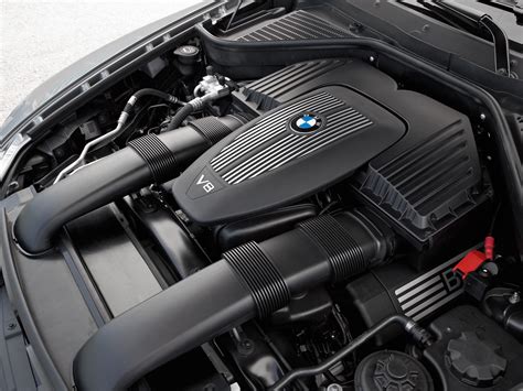 BMW X5 - bmw-x5_engine_0.jpg