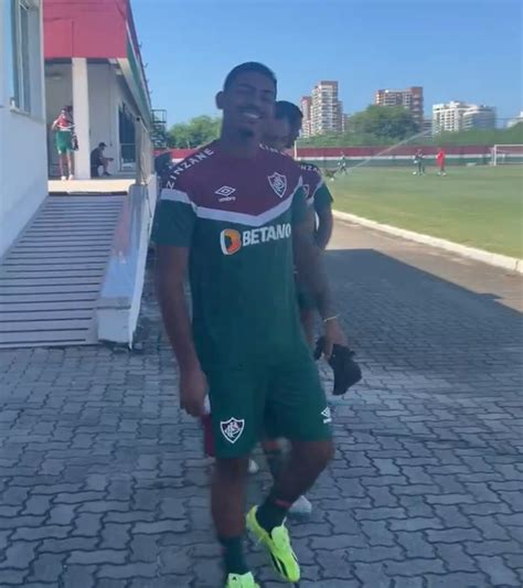 Fluminense Se Apresenta Para Ltimo Treino Antes Da Viagem Ao Equador