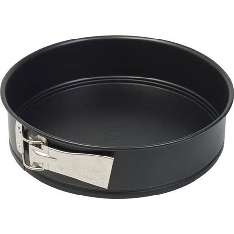 Dr Oetker Round Cake Pan Made Of Steel With Non Stick Coating Cm