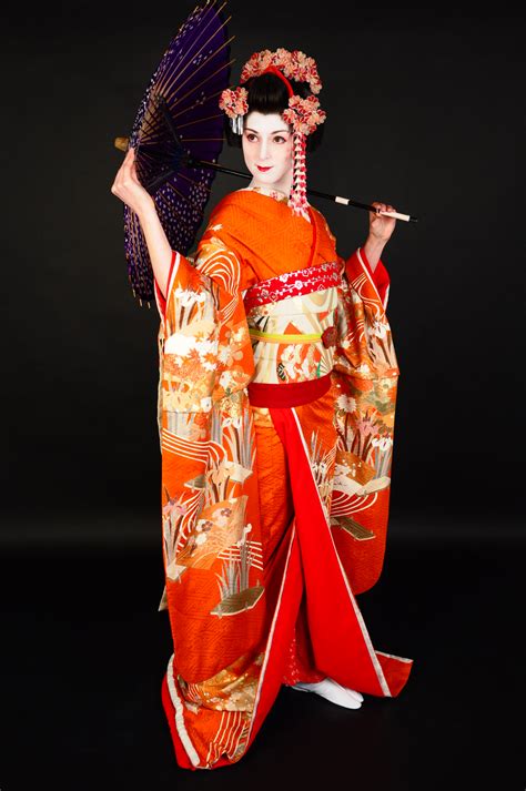 Maiko kimono by ryoky28 on DeviantArt