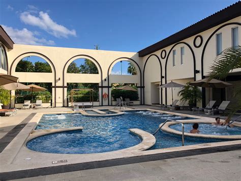 Sandos Playacar: One Affordable Option for a Beach Wedding in Playa del