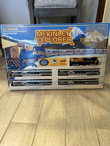 Bachmann Alaska McKinley Explorer HO Scale Train Set W Original Box