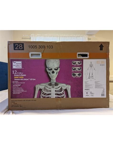 Home Accents Holiday 12 Ft Giant Sized Skeleton With LifeEyes TM