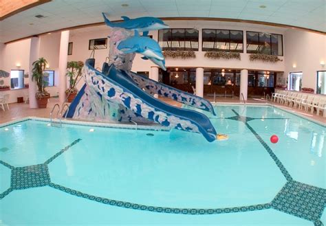 Indoor Waterpark for Families at Grand Marquis Waterpark Hotel