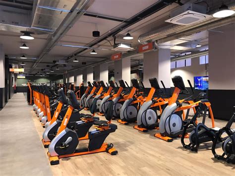 Basic Fit Evofit y Fitness Park lideran la contenida expansión de los