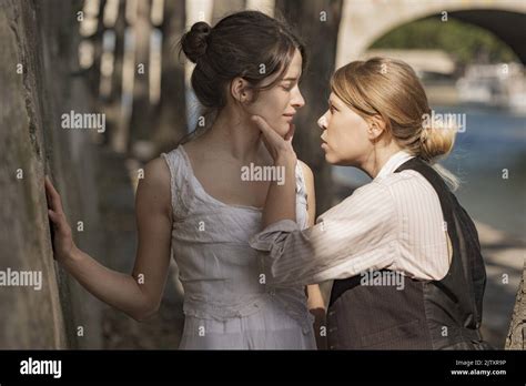 Une Jeune Fille Qui Va Bien Year 2021 France Director Sandrine