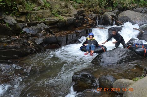 Keseruan River Tubing Di Coban Jahe Penuh Semangat