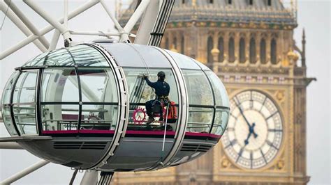 The London Eyes Pods Got Cleaned And Everyones Making The Same Comment