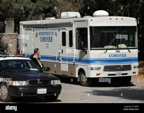 Los Angeles County Coroner Vehicle High Resolution Stock Photography ...