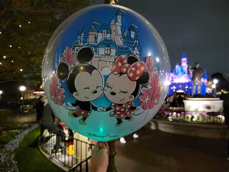 PHOTOS: New 'Cute' Light-Up Mickey & Minnie Balloon Floats into Disneyland Park - WDW News Today