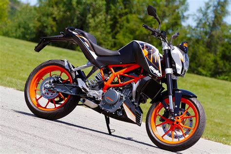 Essai Ktm Duke 390 2015 Motoplusca