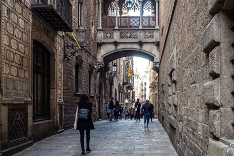 Por Qu El Barrio G Tico De Barcelona Se Llama As C Mo