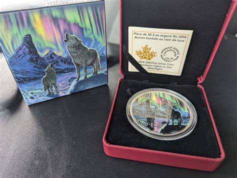 2 Oz Fine Silver Glow In The Dark Coin Wolf Northern Lights 9999 Fine