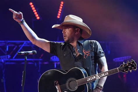 Jason Aldean ‘dirt Road Anthem Video