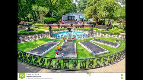 Elvis Presleys Meditation Garden At Graceland👑 Youtube