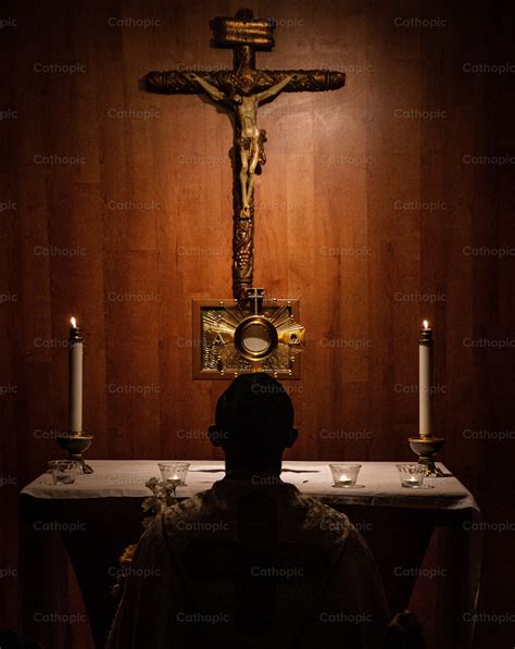 Eucharistic Adoration photo - Cathopic