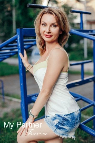 Gorgeous Ukrainian Brides Yuliya From Zaporozhye Ukraine