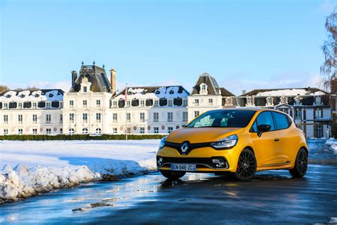 Renault Clio R S Photos And Specs Photo Renault Clio R S Reviews