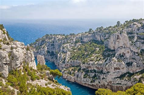 Plongez Au Coeur Des Calanques Ces Superbes Criques Naturelles Qui