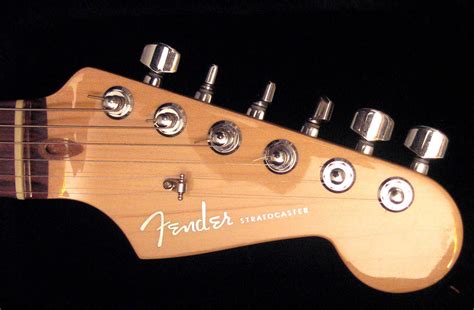 Fender Guitars Logo