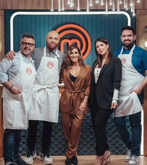 Duelo De Trajes Soledad Pastorutti Visit Masterchef Y Clon El Look