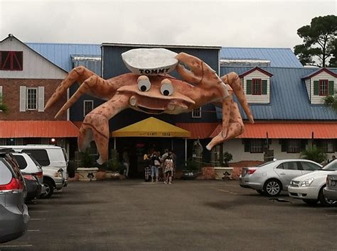 Giant Crab Seafood Buffet - Restaurants - MyrtleBeach.com