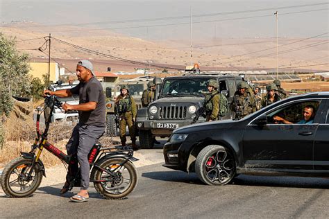 استشهاد شاب فلسطيني بمواجهات مع الاحتلال في مخيم الفارعة جنوبي طوباس