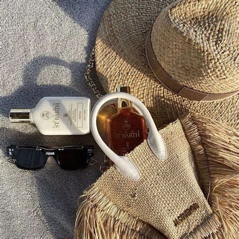 Что мы знаем о бренде Jacquemus (Жакмюс)? | Beach outfit, Summer ...