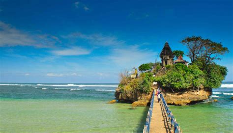 Paket Wisata Malang 1 Hari Pantai Sobat Piknikmu