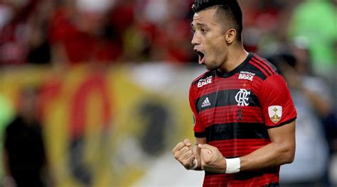 Santos Oficializa Contratação De Atacante Do Flamengo Flamengo O Dia