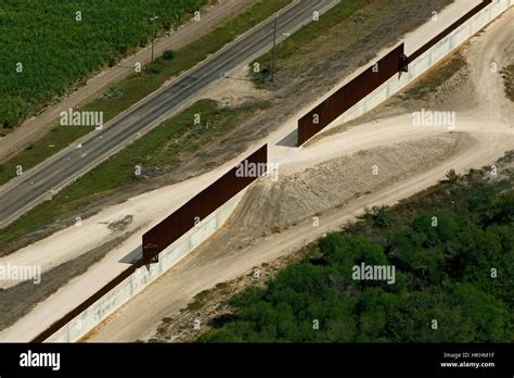 Border fence along the Texas-Mexico border near McAllen, Texas Stock ...